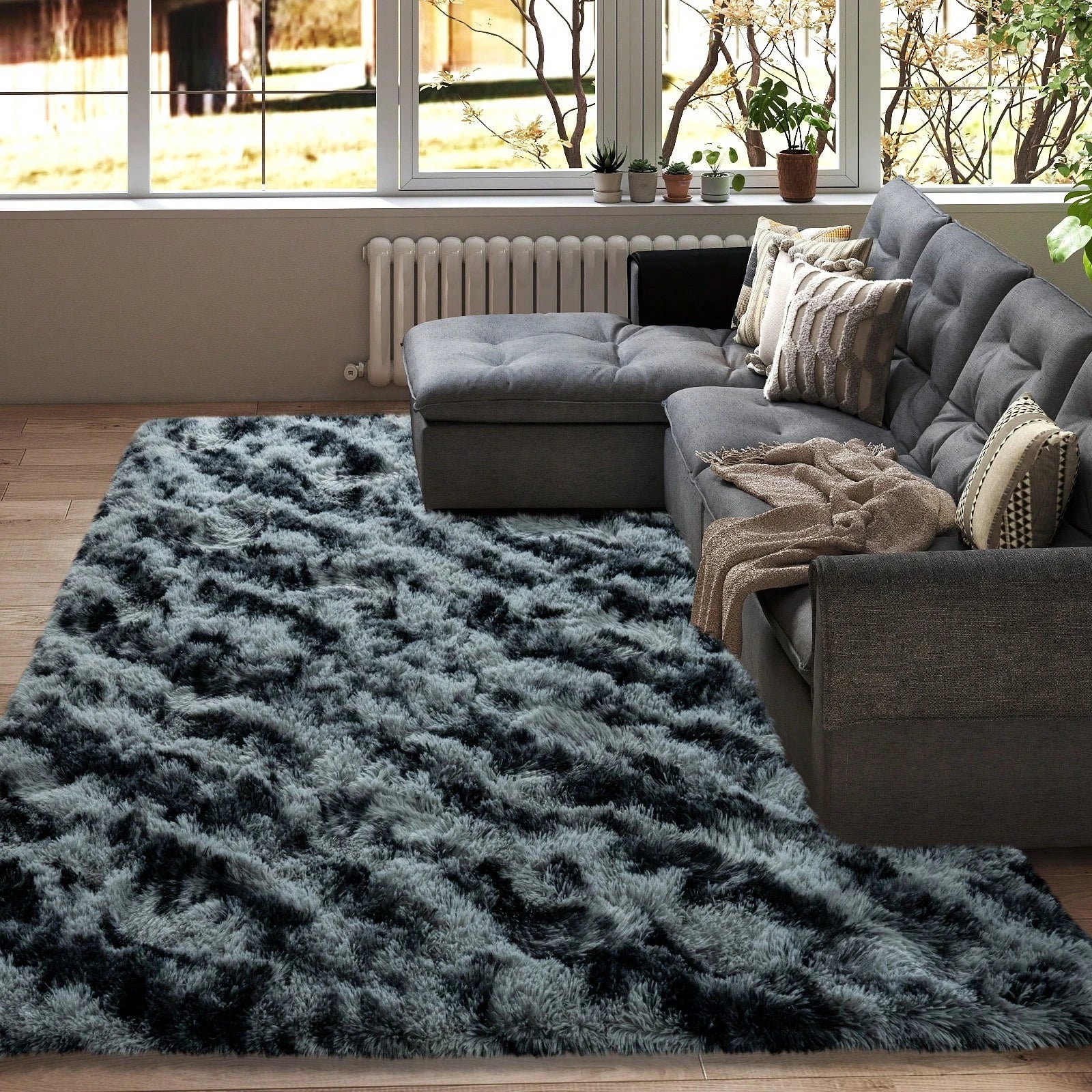 Liora Gnizama Striped Plush Rug in Black & Gray – Ultra Soft Washable Living Room & Bedroom Area Rug